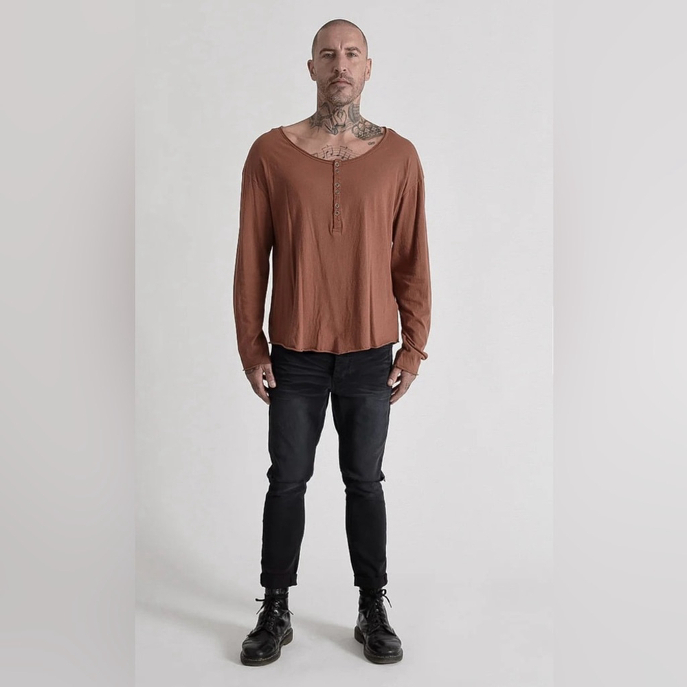 NWT Man x One Teaspoon Henley Long Sleeve Tee Large Camel Brown Scoop Neck